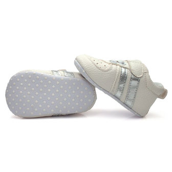 Baby Boy Sneakers Wit met Zilveren Strepen